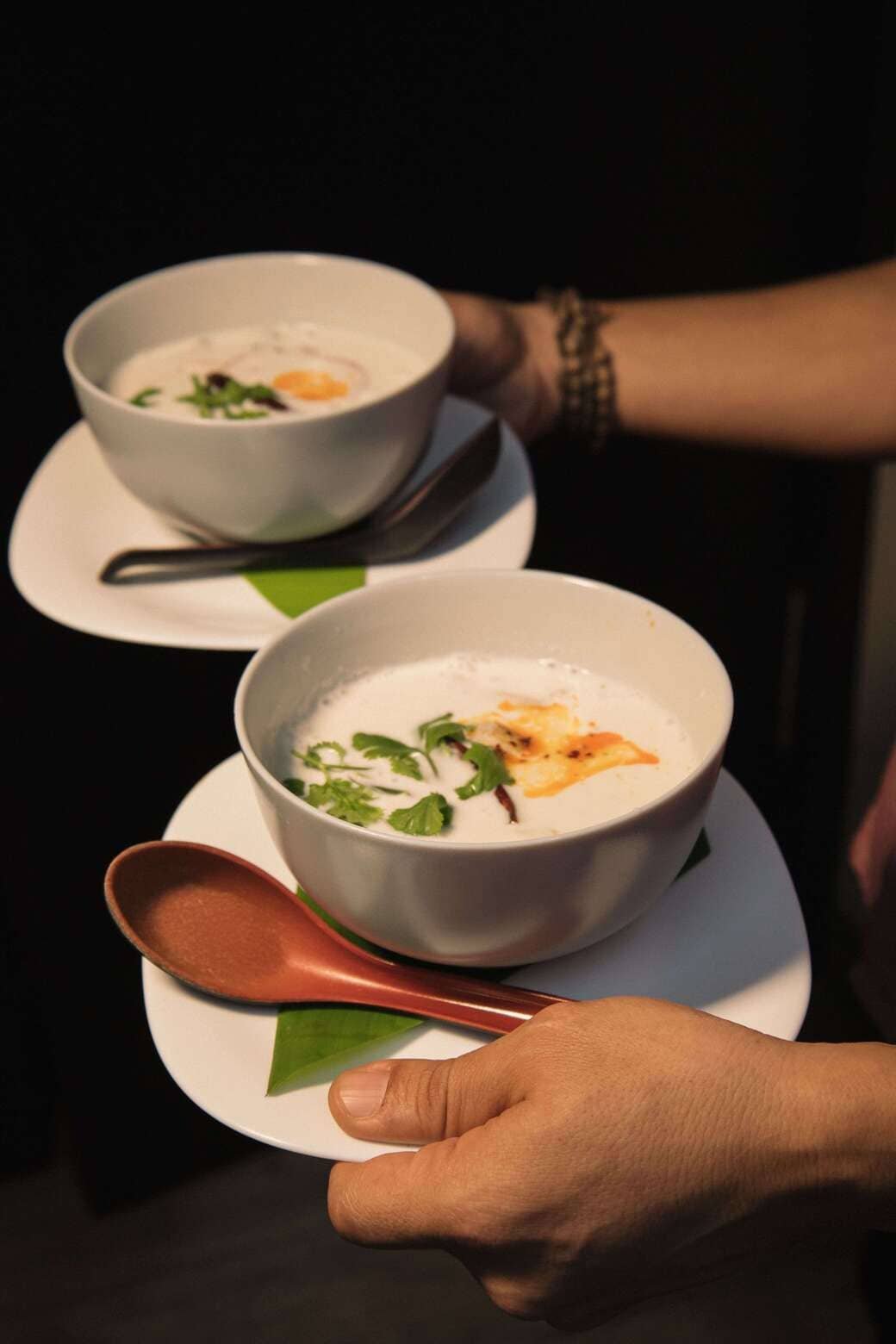 TOM KHA