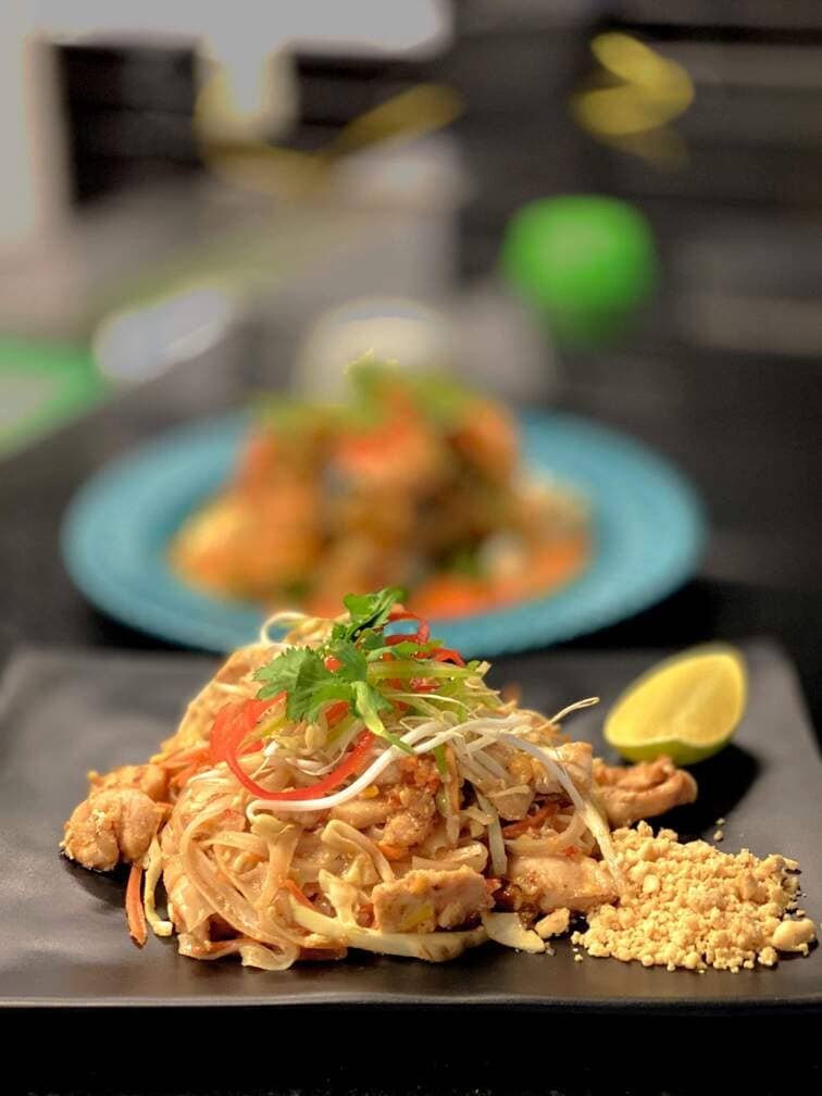 PAD THAI
